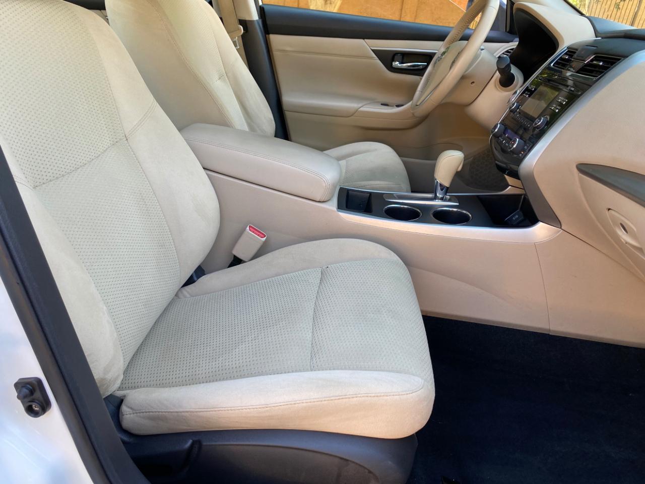 Nissan Altima 4dr Sdn I4 2.5 SV 2015