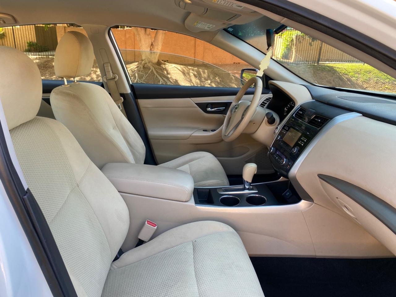 Nissan Altima 4dr Sdn I4 2.5 SV 2015