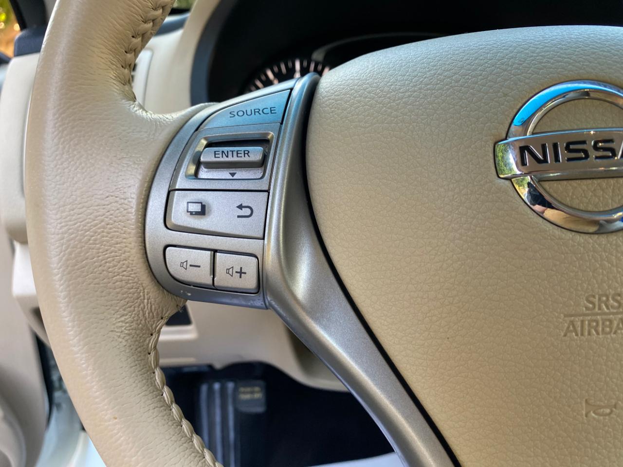 Nissan Altima 4dr Sdn I4 2.5 SV 2015