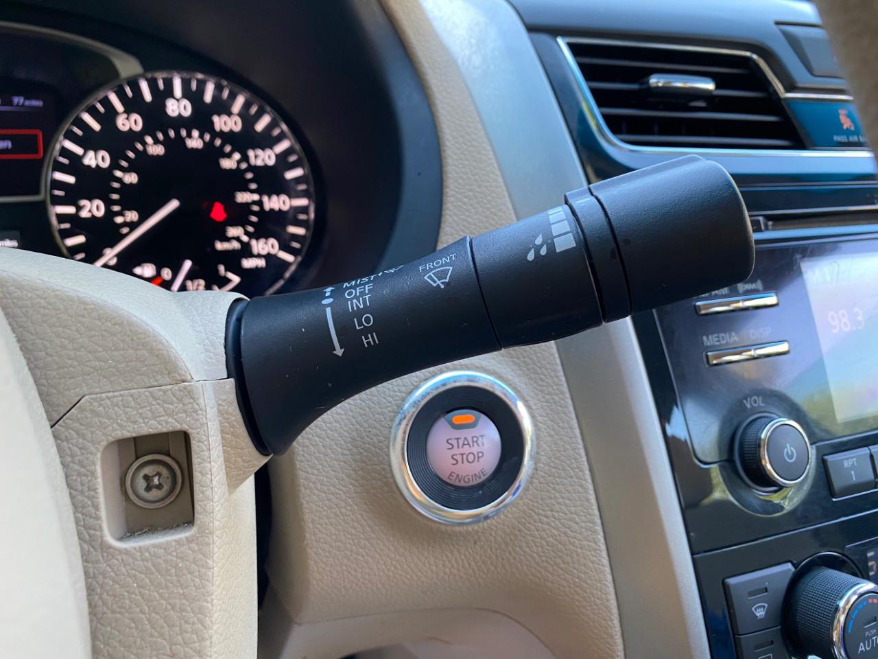 Nissan Altima 4dr Sdn I4 2.5 SV 2015