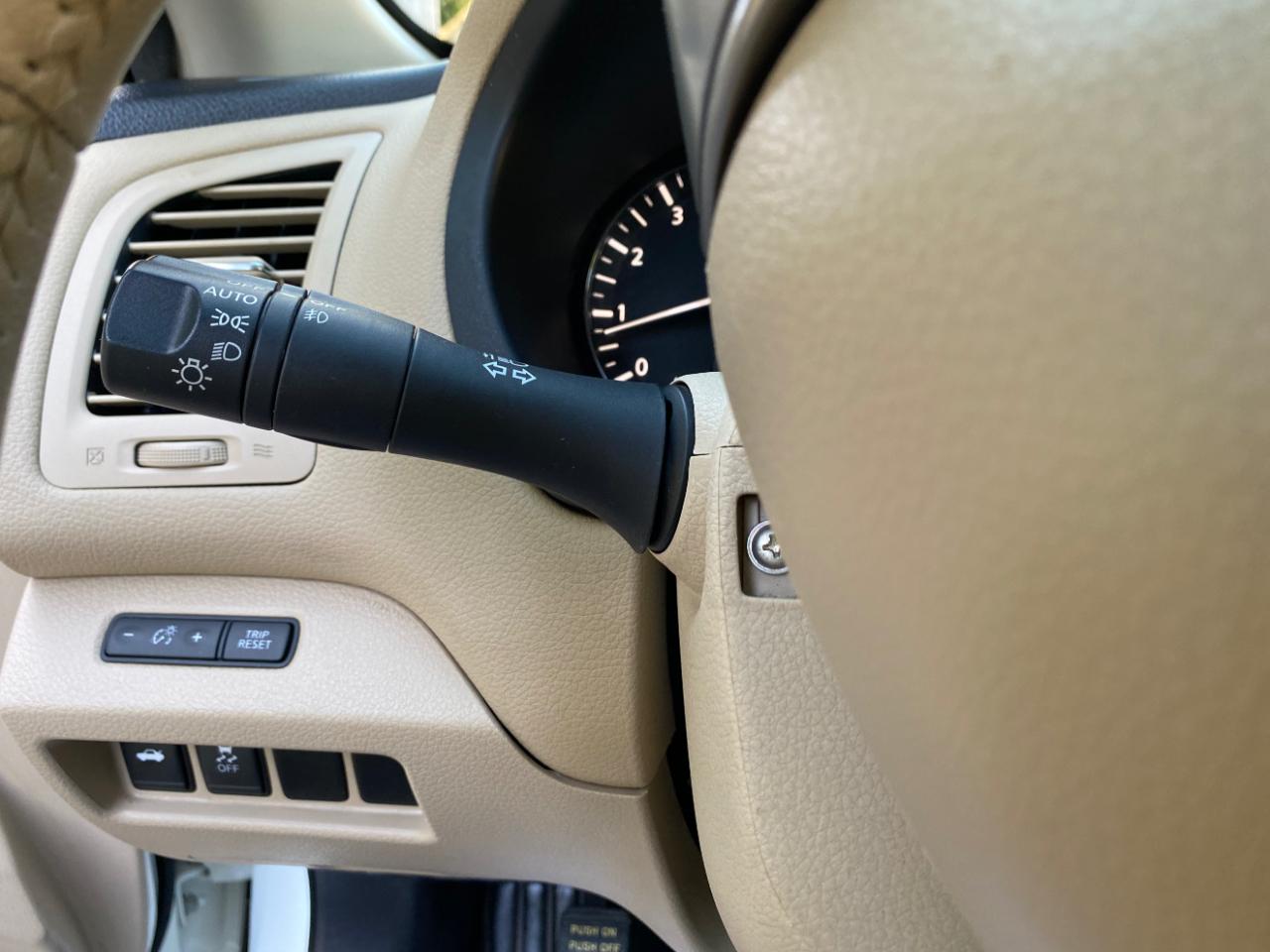 Nissan Altima 4dr Sdn I4 2.5 SV 2015