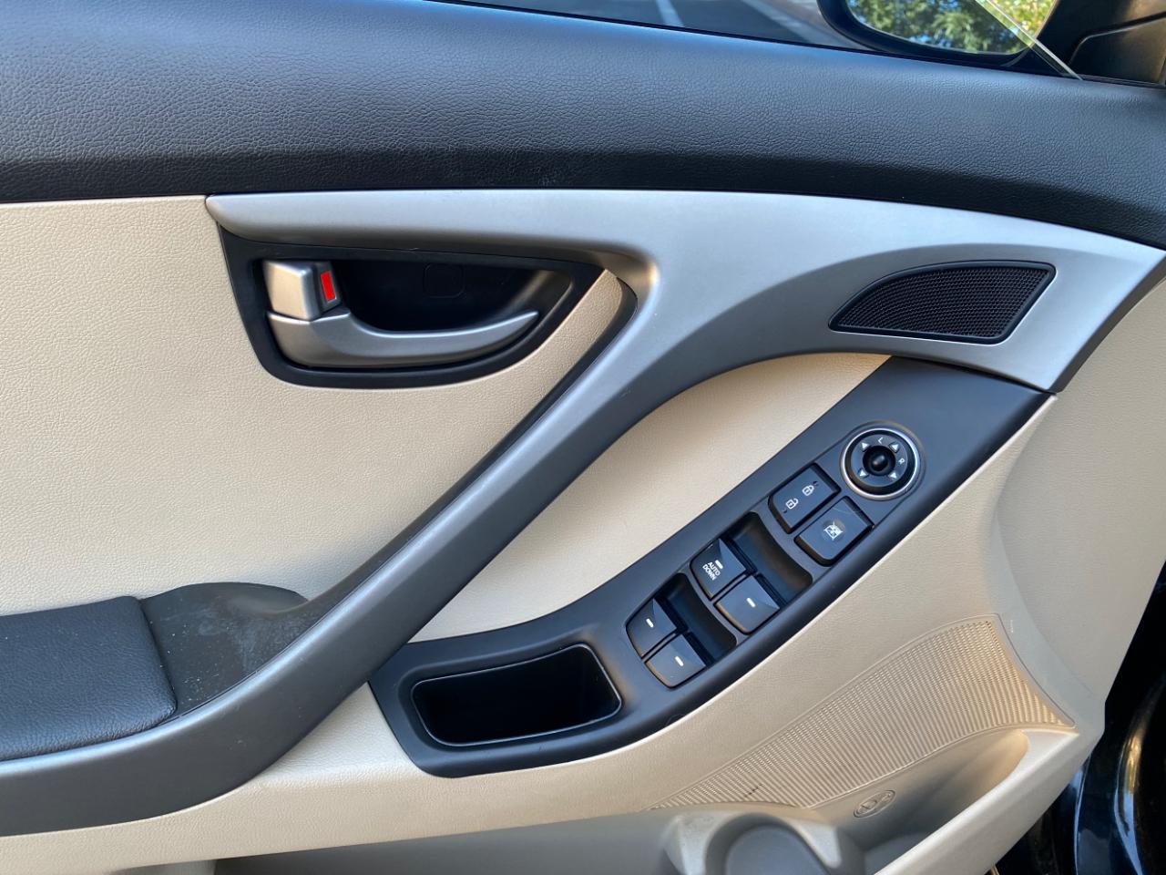 Hyundai Elantra 4dr Sdn Auto SE (Ulsan Plant) 2016