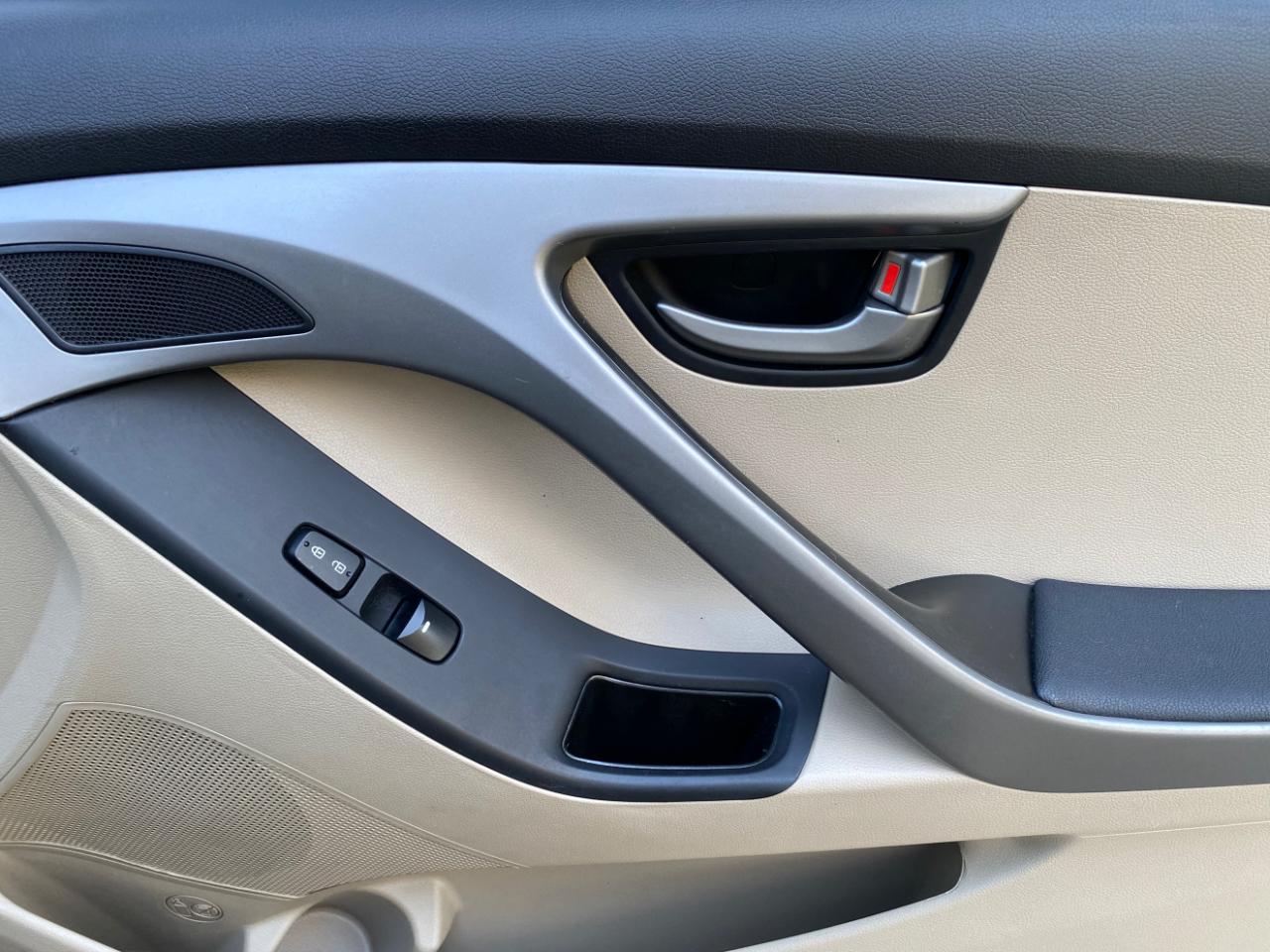 Hyundai Elantra 4dr Sdn Auto SE (Ulsan Plant) 2016