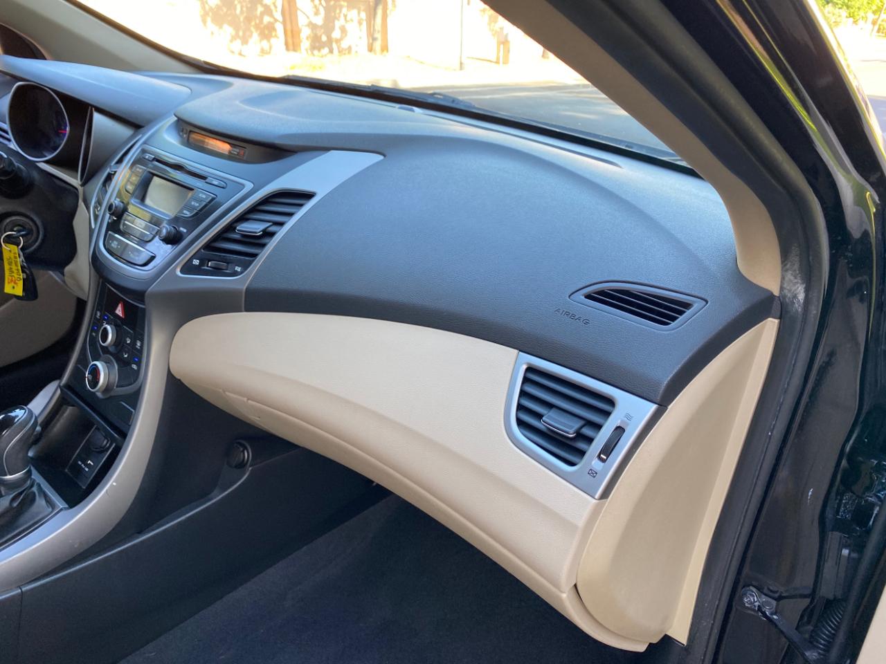 Hyundai Elantra 4dr Sdn Auto SE (Ulsan Plant) 2016