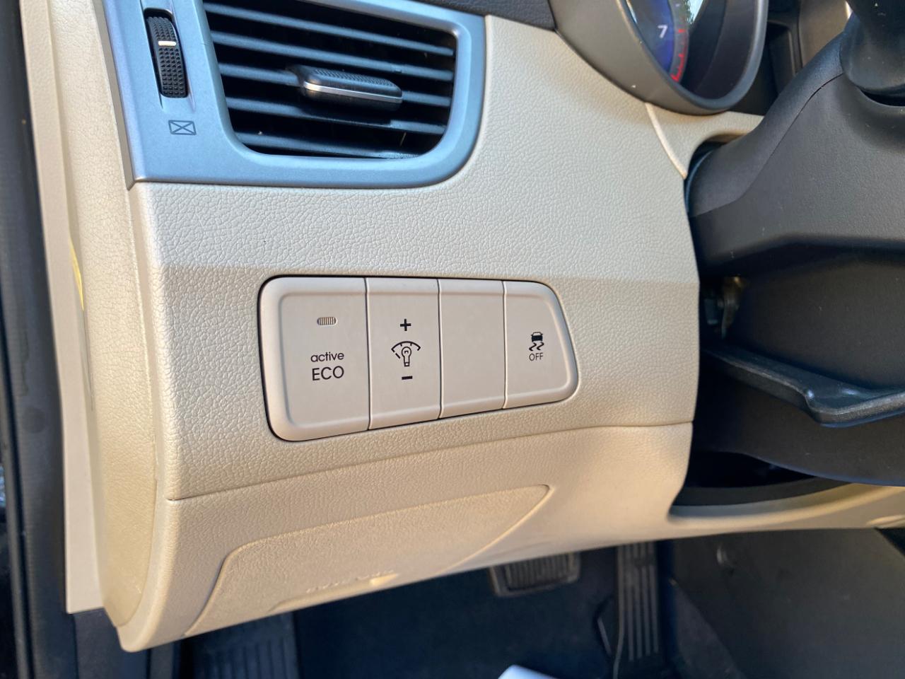 Hyundai Elantra 4dr Sdn Auto SE (Ulsan Plant) 2016