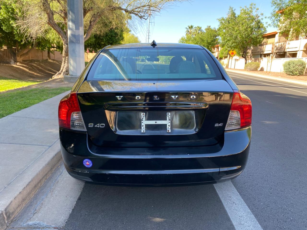 Volvo S40 4dr Sdn 2.4L FWD 2009