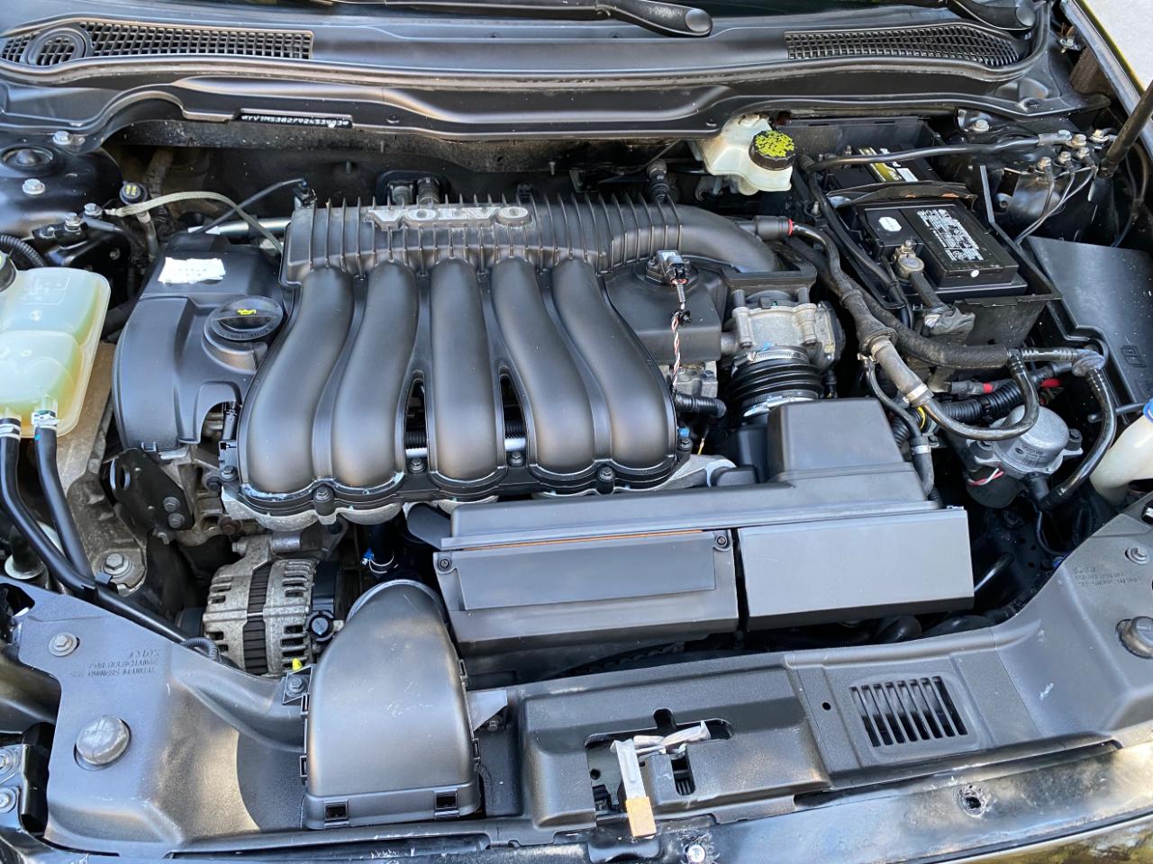 Volvo S40 4dr Sdn 2.4L FWD 2009