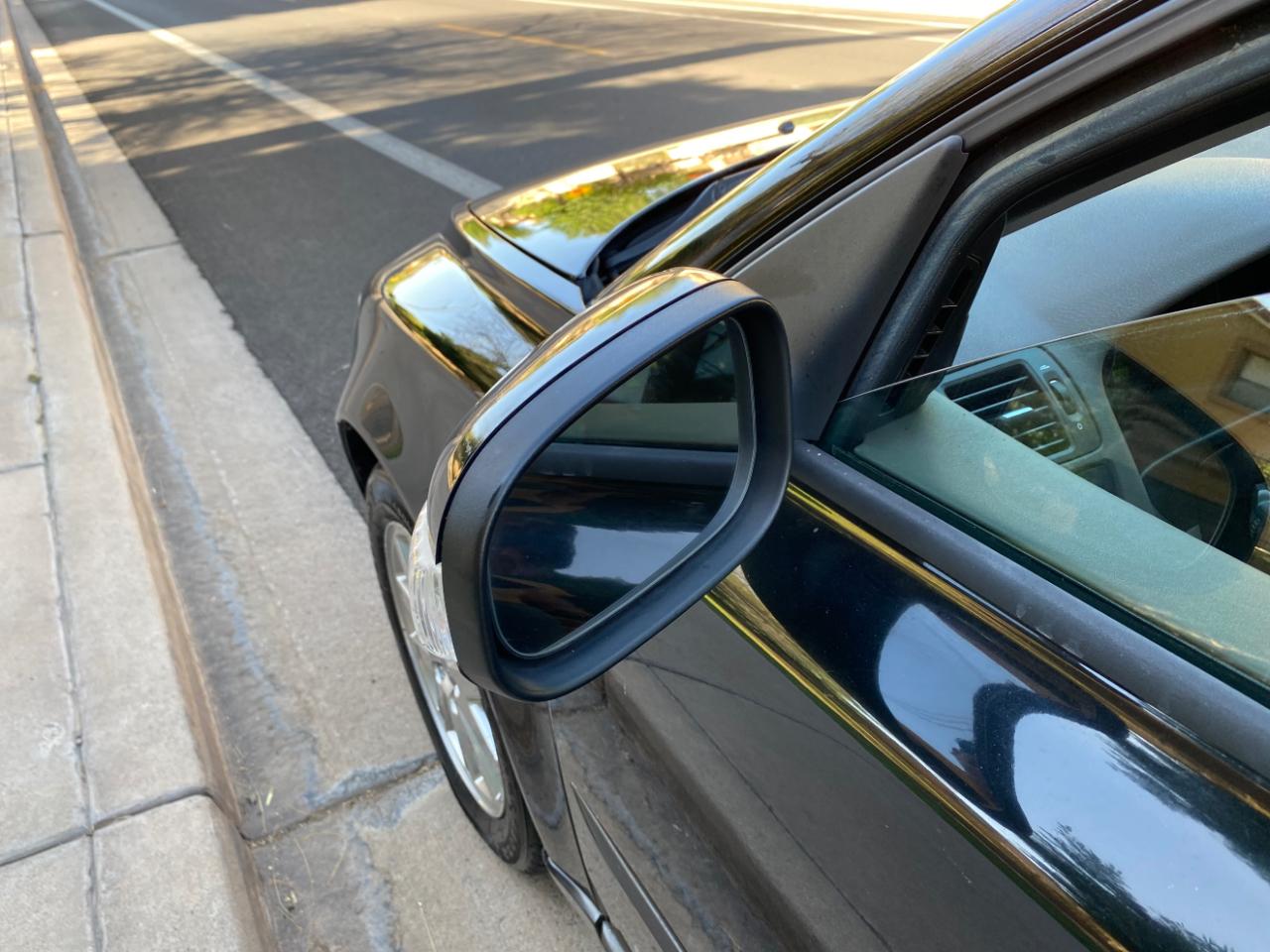 Volvo S40 4dr Sdn 2.4L FWD 2009