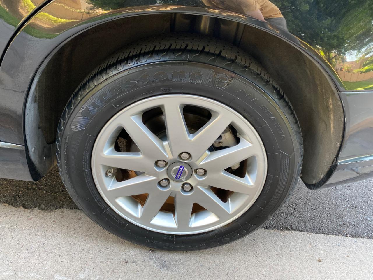 Volvo S40 4dr Sdn 2.4L FWD 2009