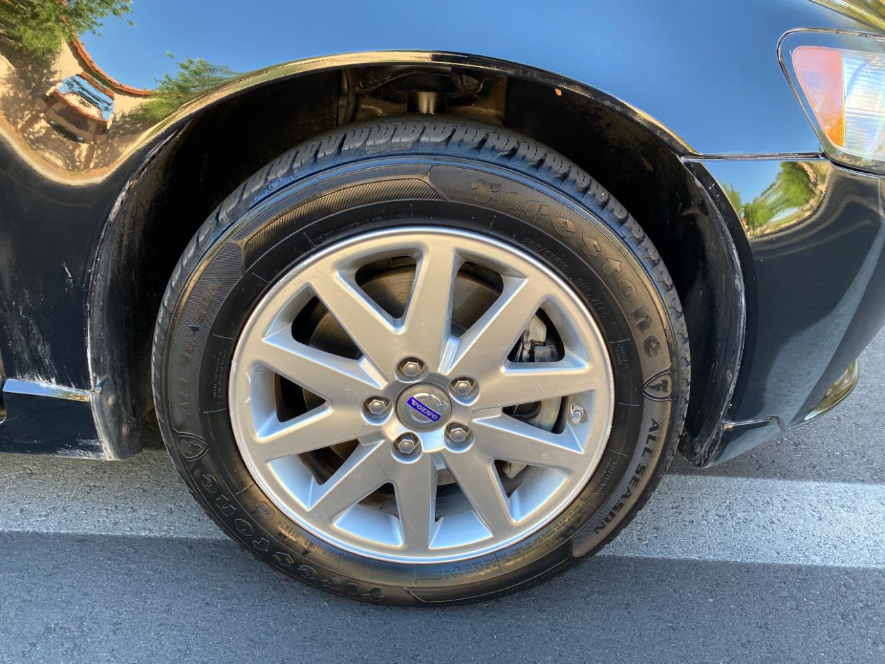 Volvo S40 4dr Sdn 2.4L FWD 2009