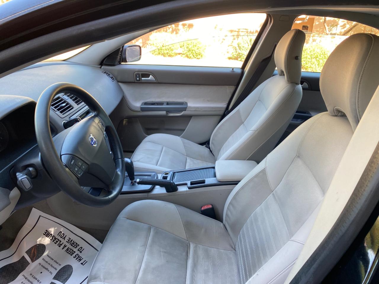 Volvo S40 4dr Sdn 2.4L FWD 2009