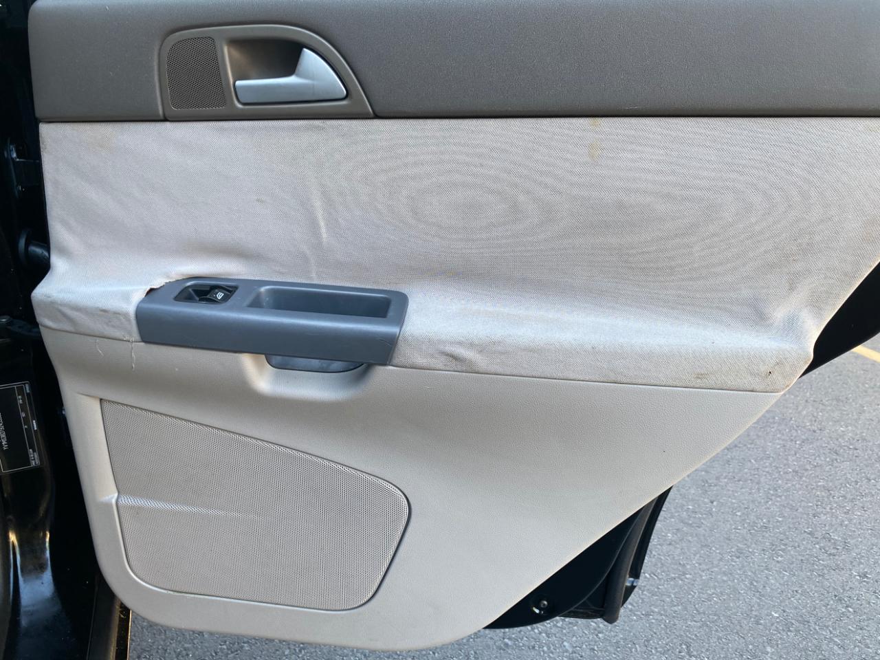 Volvo S40 4dr Sdn 2.4L FWD 2009