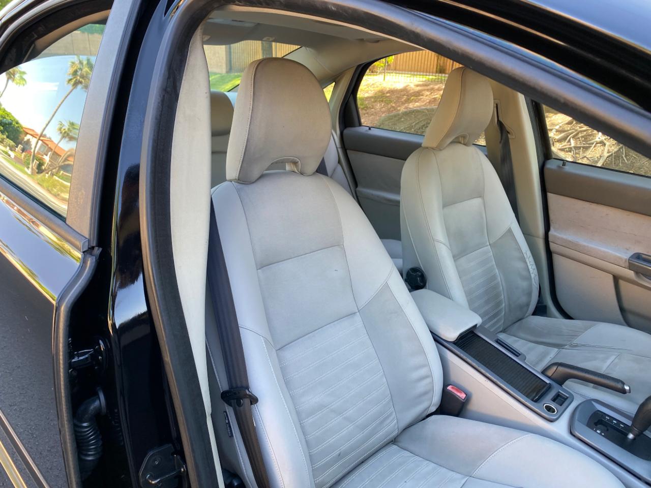 Volvo S40 4dr Sdn 2.4L FWD 2009