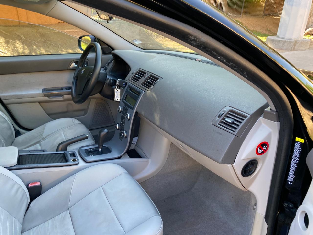 Volvo S40 4dr Sdn 2.4L FWD 2009