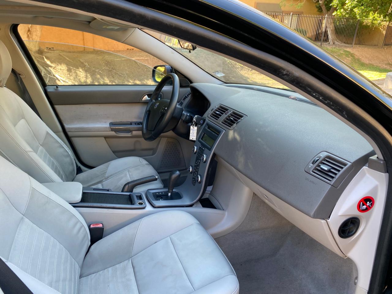 Volvo S40 4dr Sdn 2.4L FWD 2009