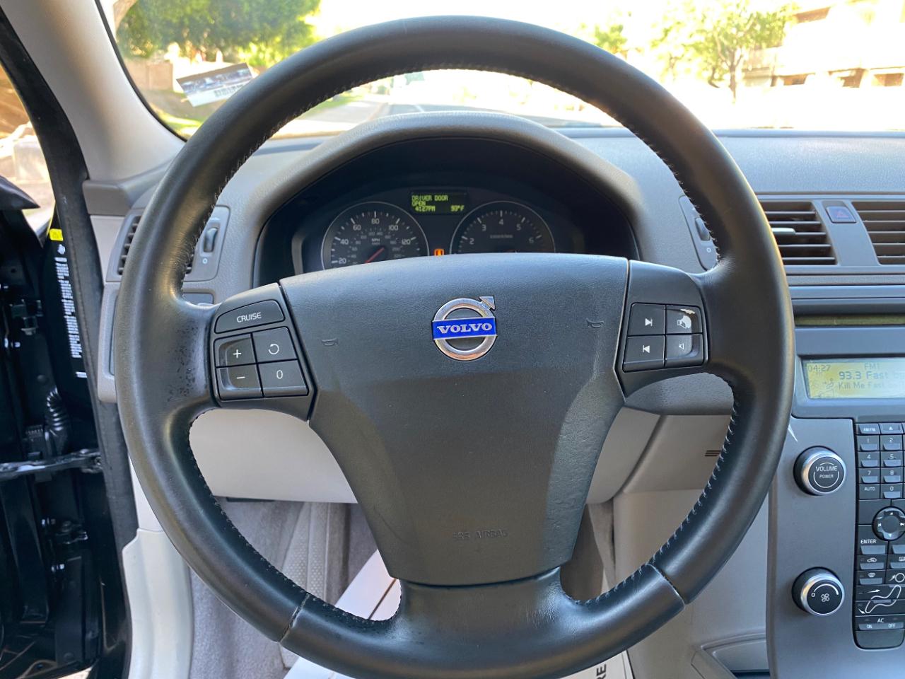 Volvo S40 4dr Sdn 2.4L FWD 2009