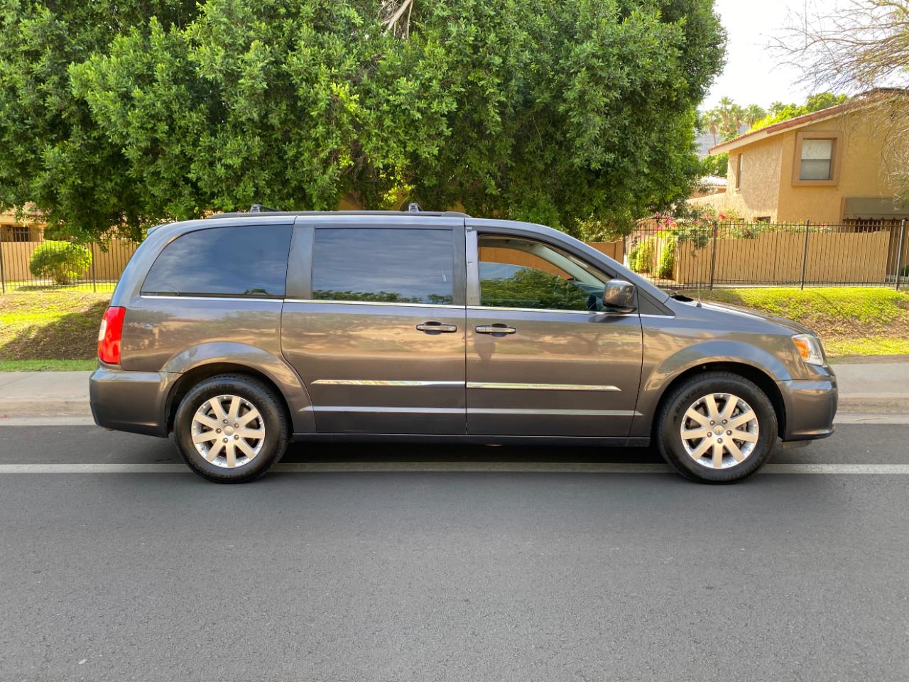 Chrysler Town & Country 4dr Wgn Touring 2016