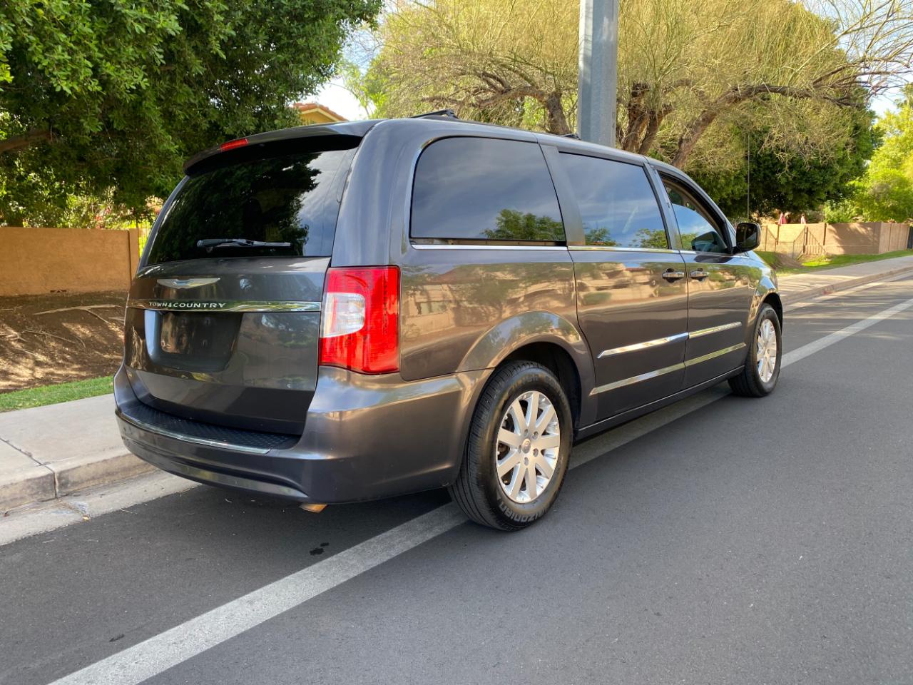 Chrysler Town & Country 4dr Wgn Touring 2016