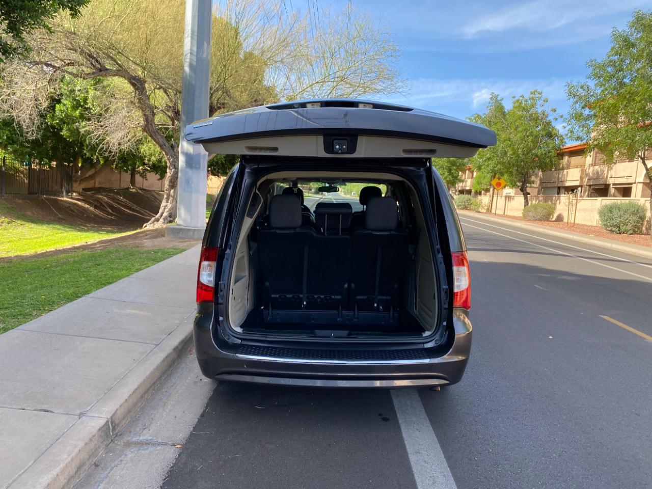 Chrysler Town & Country 4dr Wgn Touring 2016