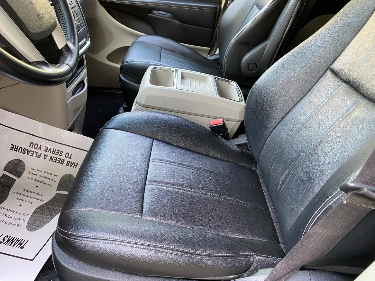 Chrysler Town & Country 4dr Wgn Touring 2016