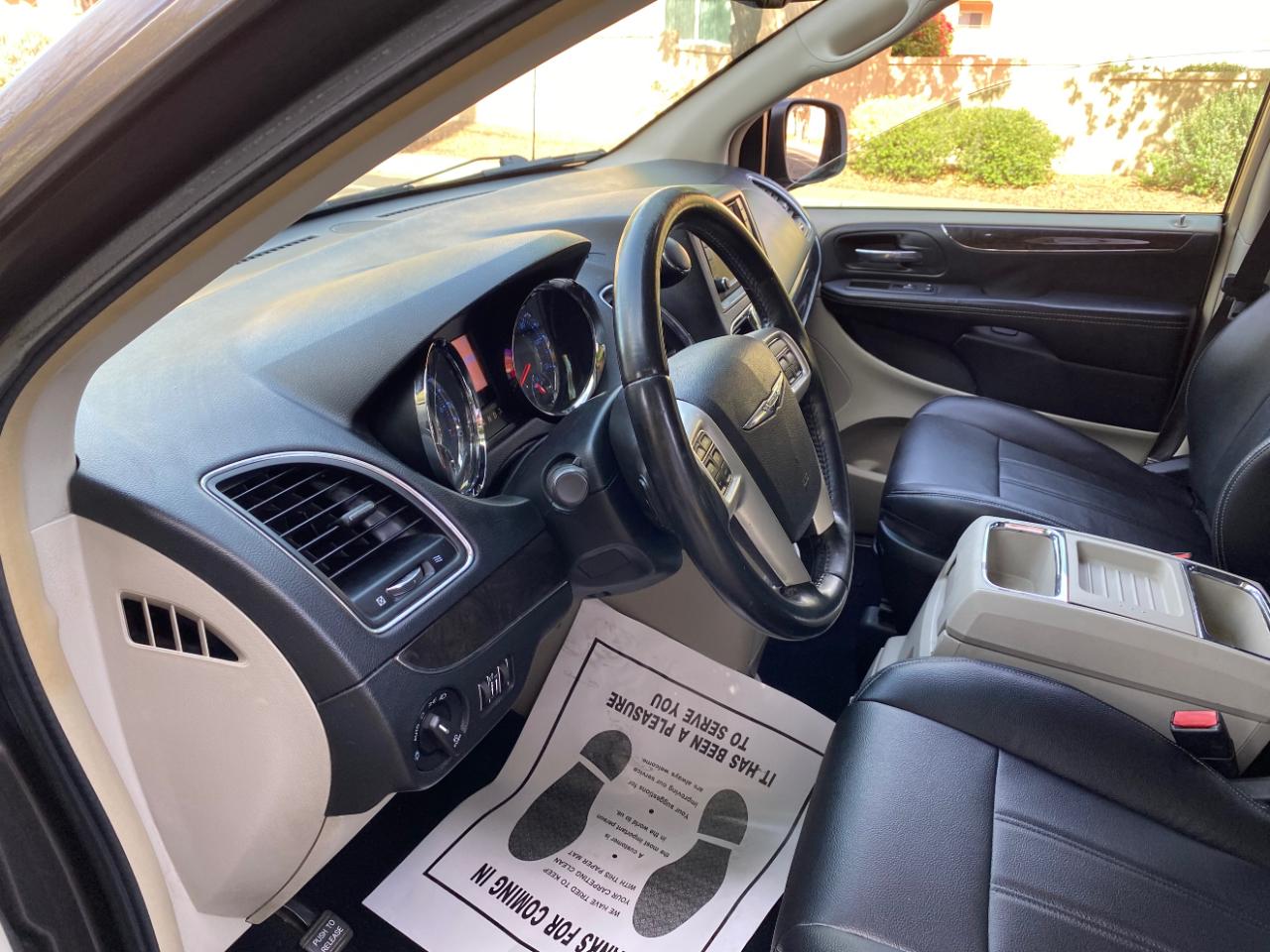 Chrysler Town & Country 4dr Wgn Touring 2016