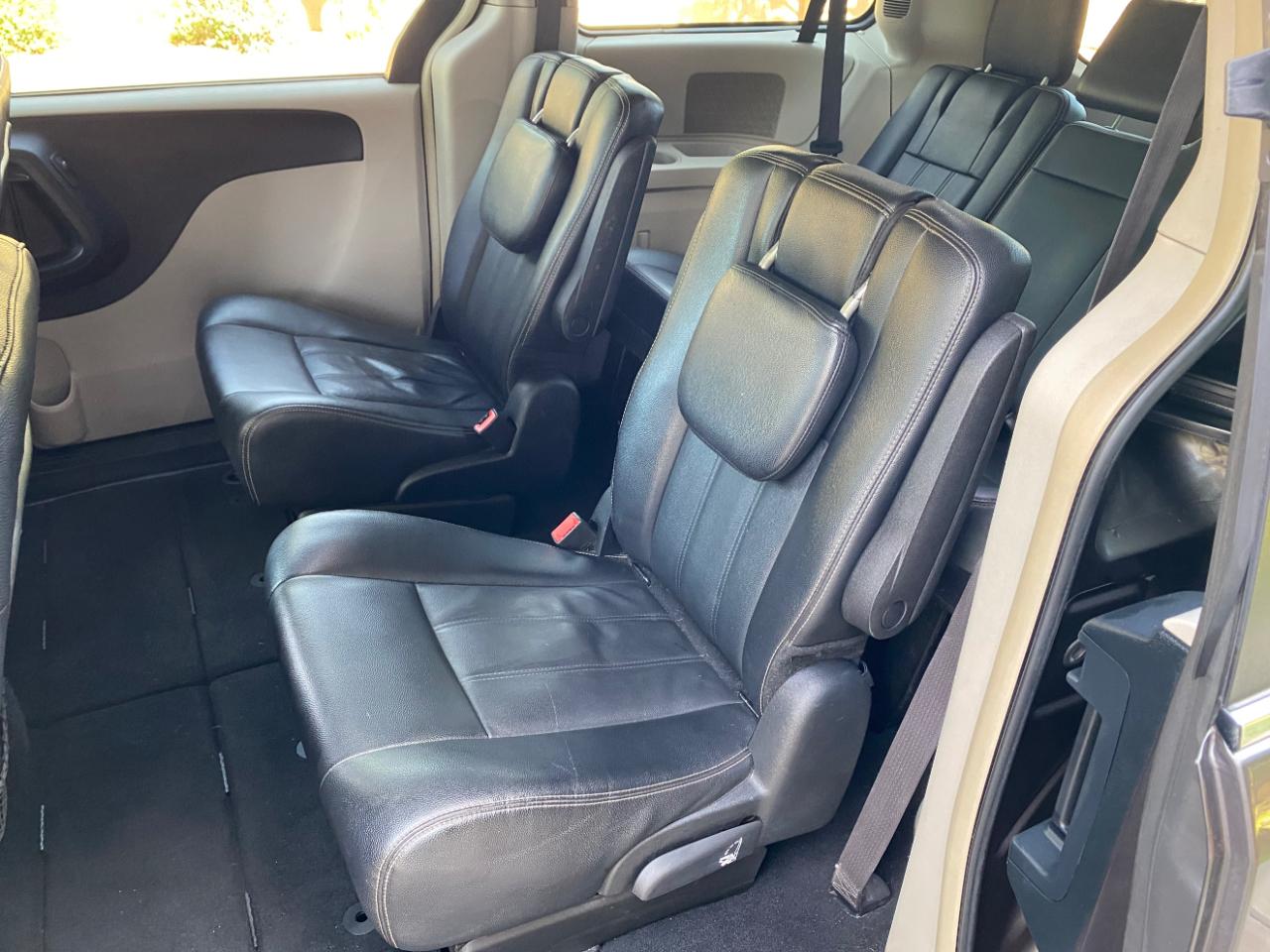 Chrysler Town & Country 4dr Wgn Touring 2016