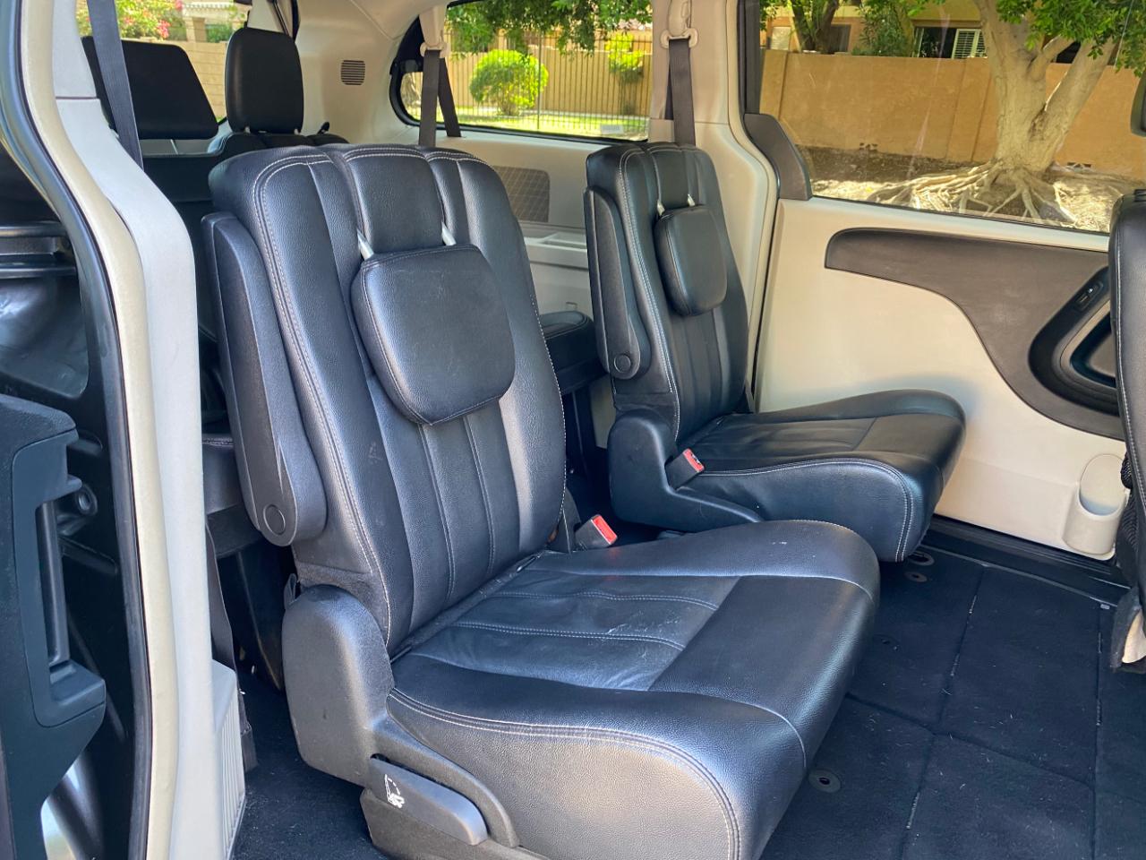 Chrysler Town & Country 4dr Wgn Touring 2016