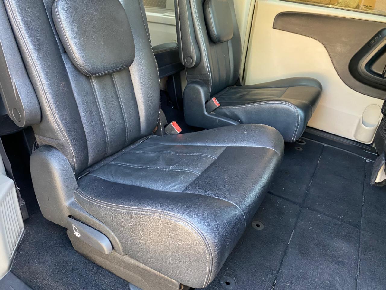 Chrysler Town & Country 4dr Wgn Touring 2016