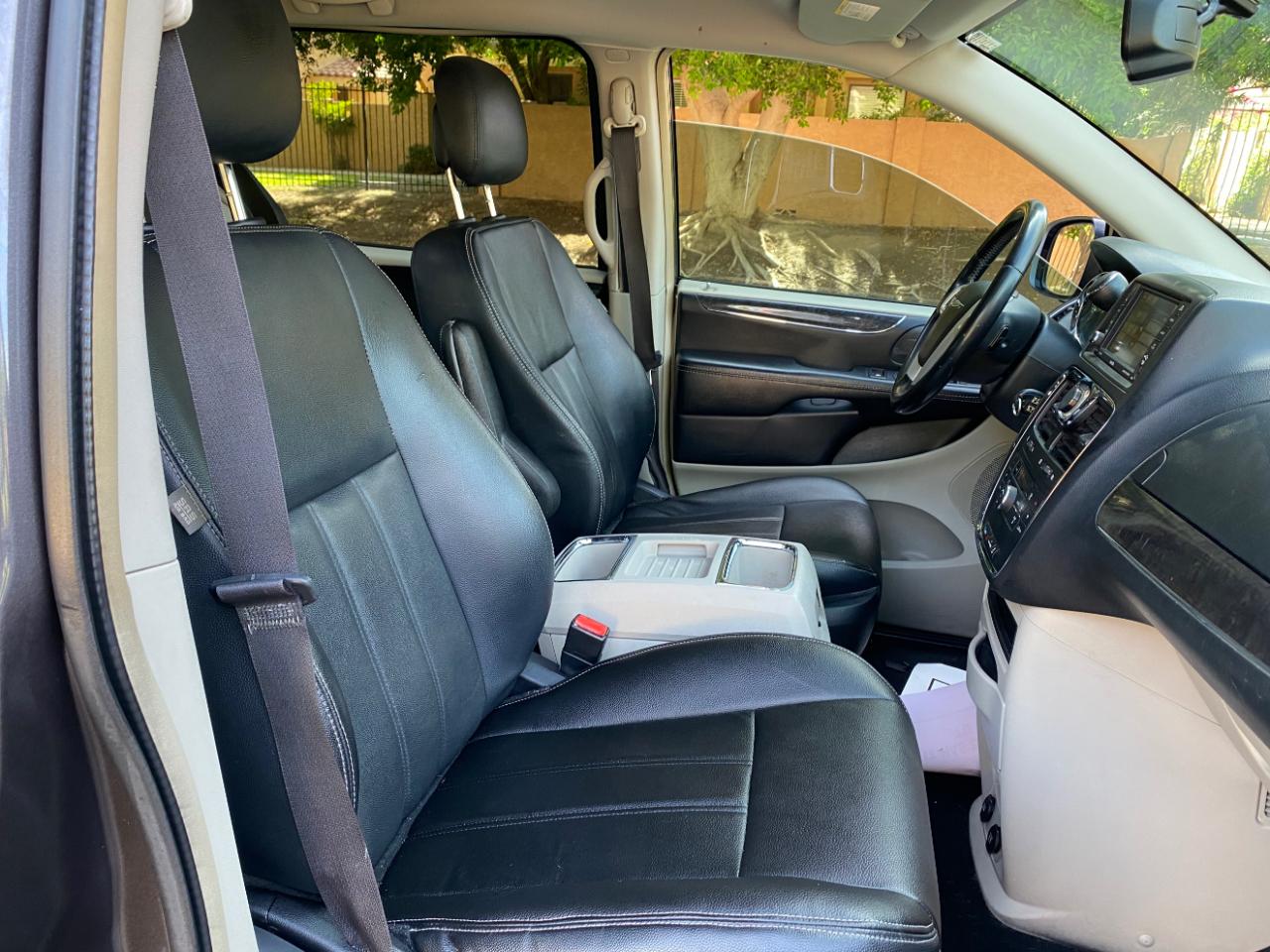 Chrysler Town & Country 4dr Wgn Touring 2016