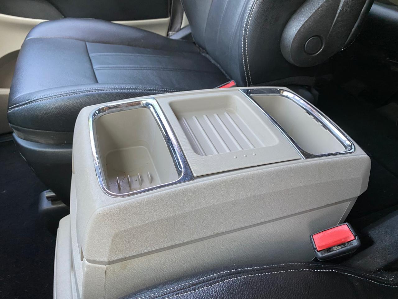 Chrysler Town & Country 4dr Wgn Touring 2016