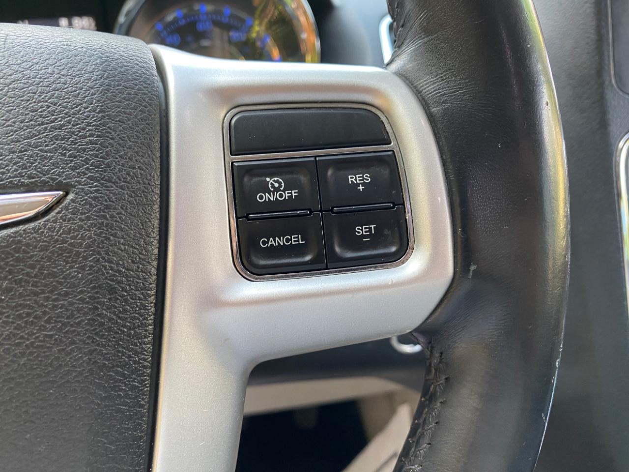 Chrysler Town & Country 4dr Wgn Touring 2016