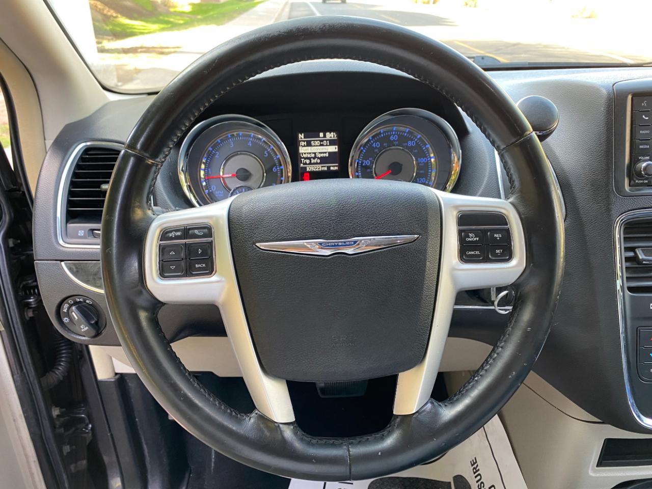 Chrysler Town & Country 4dr Wgn Touring 2016