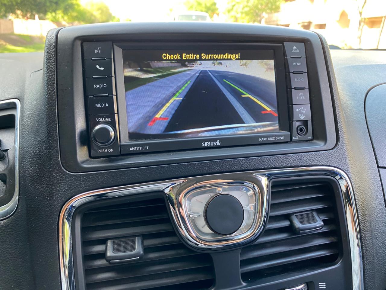 Chrysler Town & Country 4dr Wgn Touring 2016