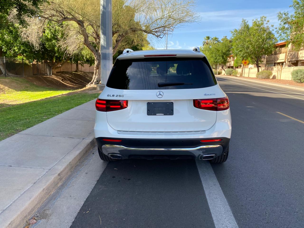 Mercedes-Benz GLB GLB 250 4MATIC SUV 2025
