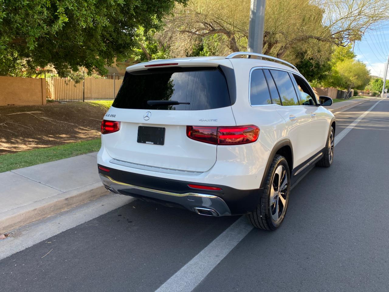 Mercedes-Benz GLB GLB 250 4MATIC SUV 2025
