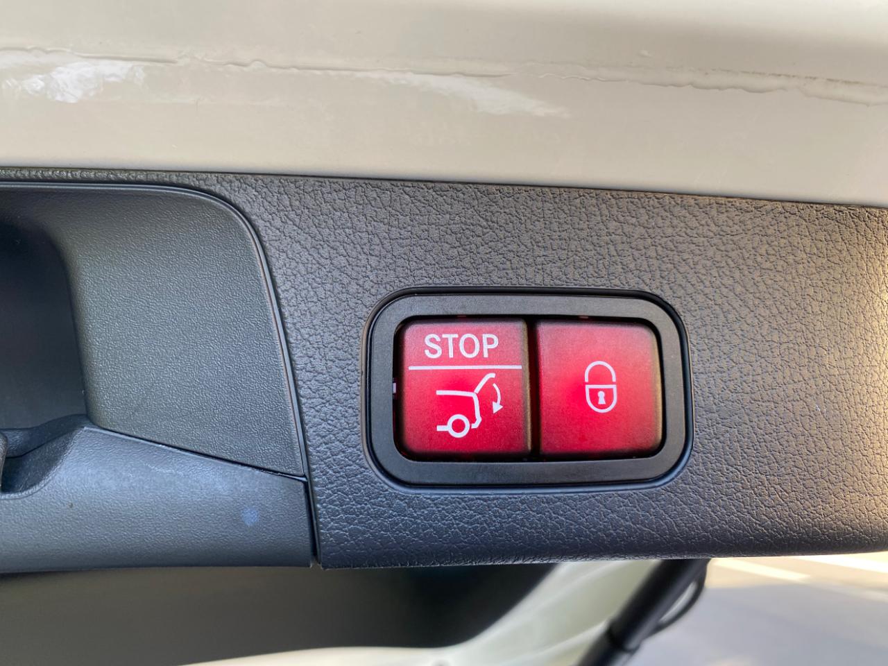 Mercedes-Benz GLB GLB 250 4MATIC SUV 2025