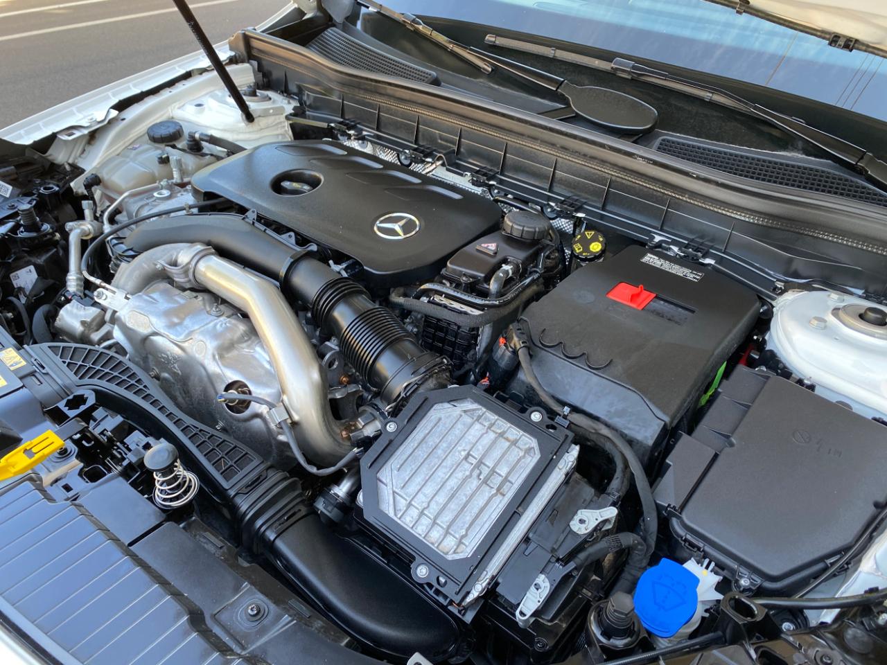 Mercedes-Benz GLB GLB 250 4MATIC SUV 2025