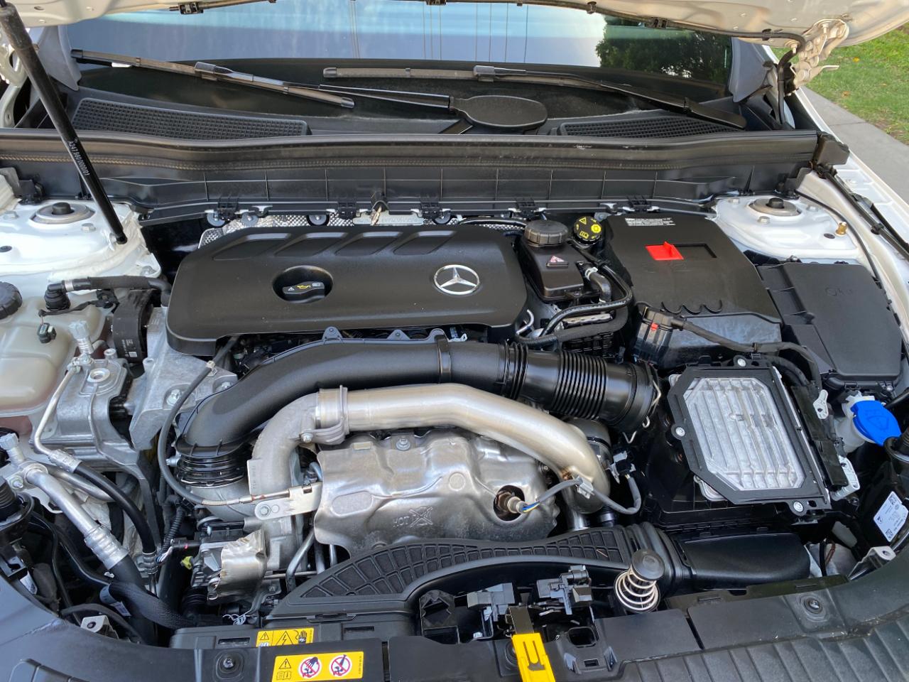 Mercedes-Benz GLB GLB 250 4MATIC SUV 2025