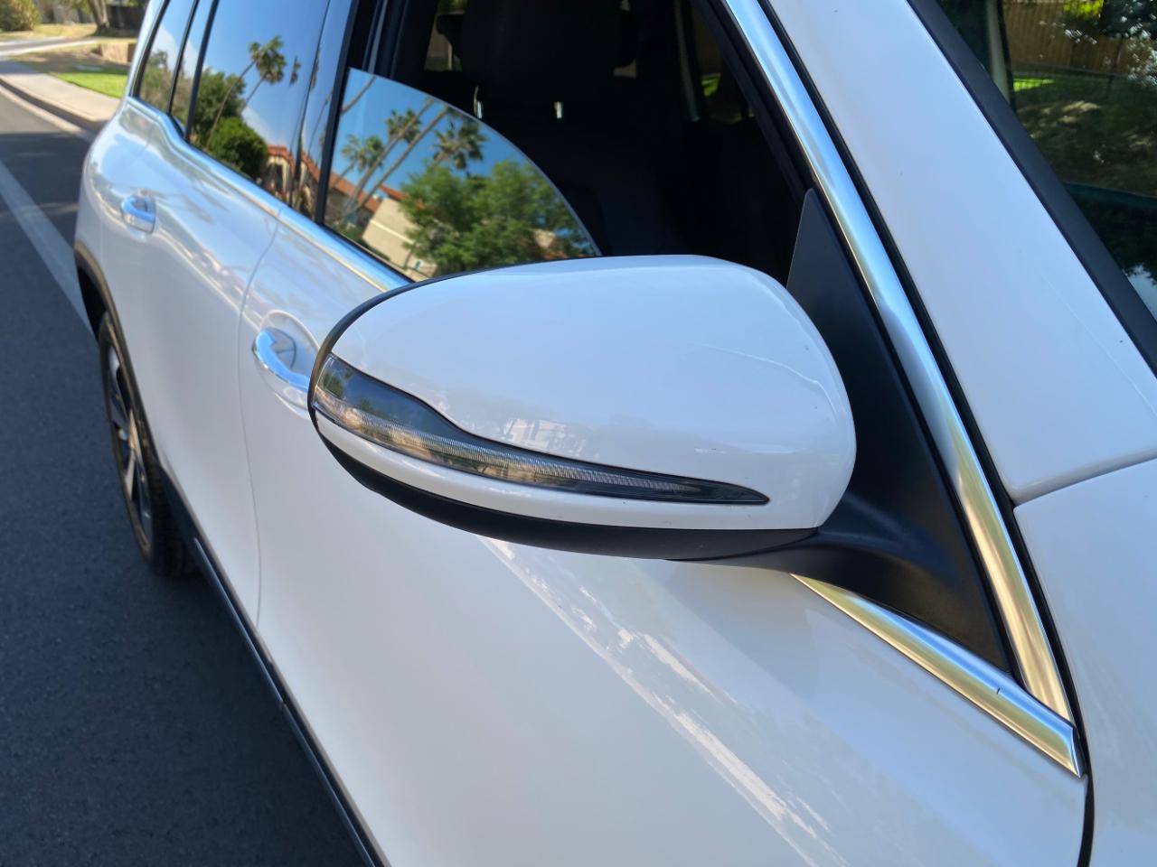 Mercedes-Benz GLB GLB 250 4MATIC SUV 2025