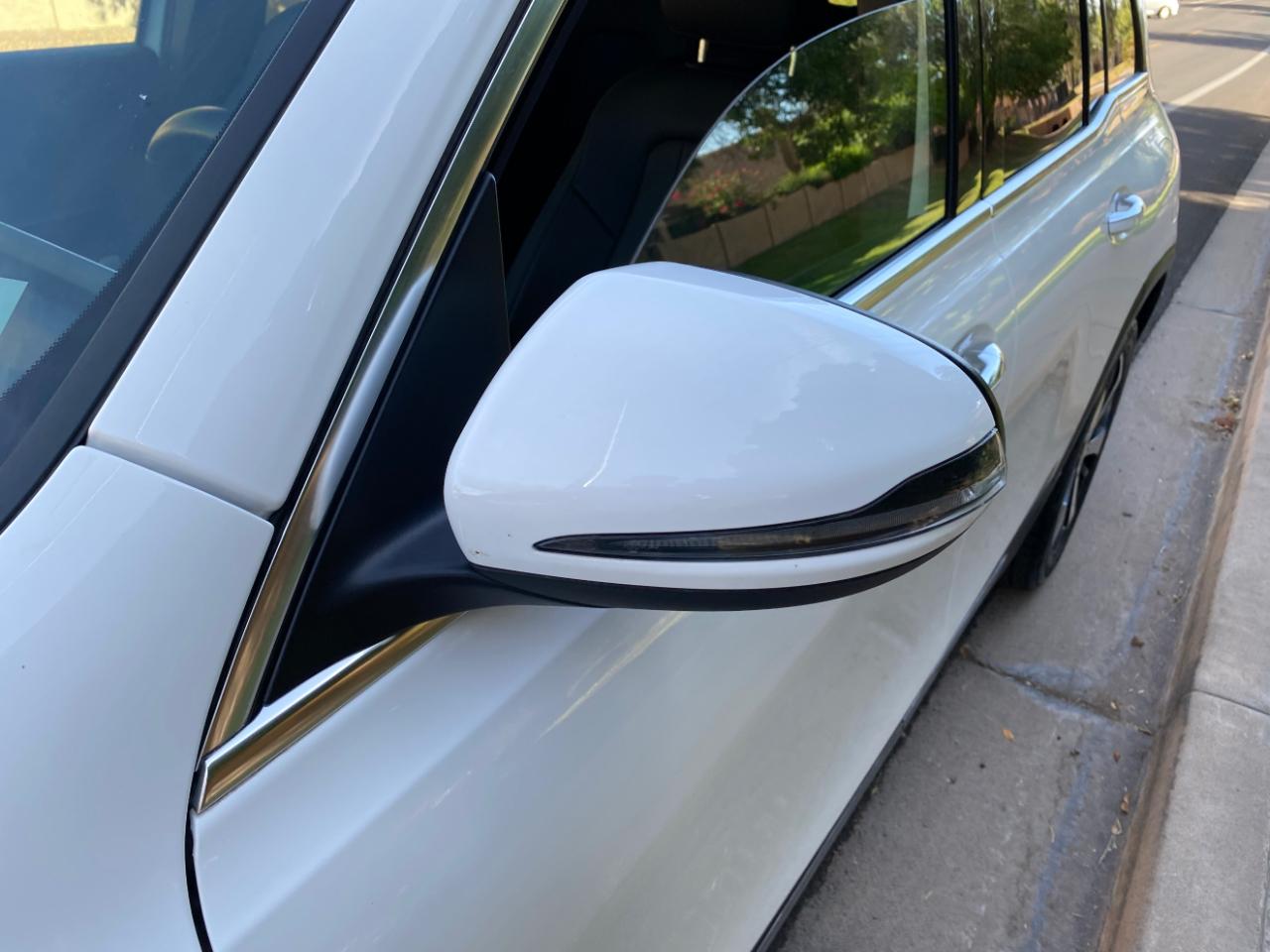 Mercedes-Benz GLB GLB 250 4MATIC SUV 2025