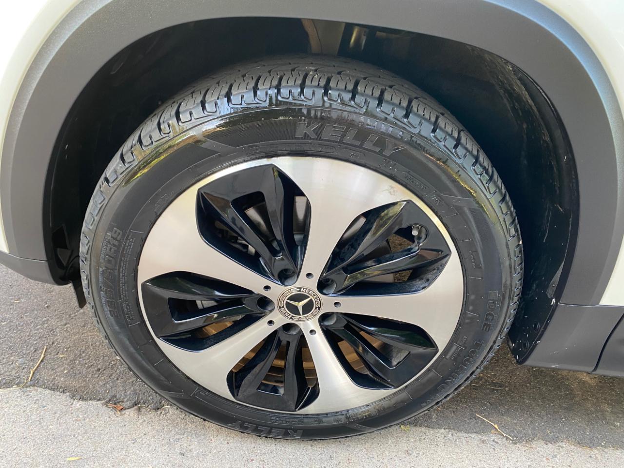 Mercedes-Benz GLB GLB 250 4MATIC SUV 2025