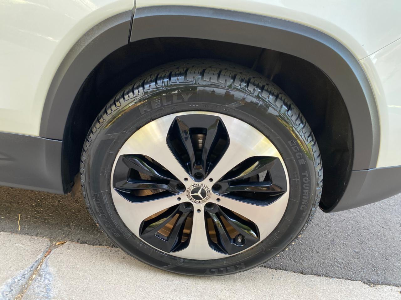 Mercedes-Benz GLB GLB 250 4MATIC SUV 2025