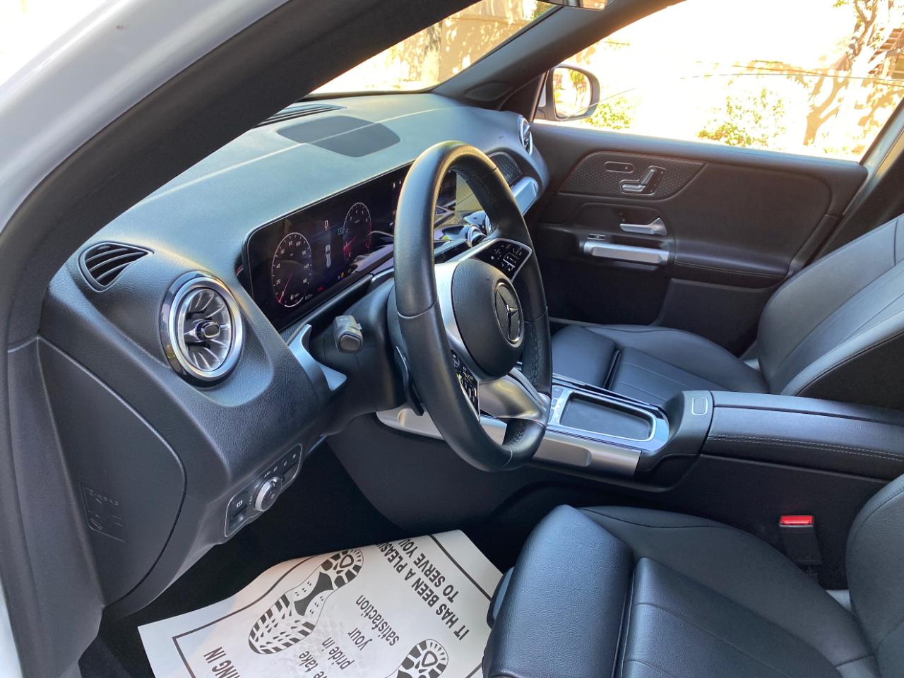 Mercedes-Benz GLB GLB 250 4MATIC SUV 2025