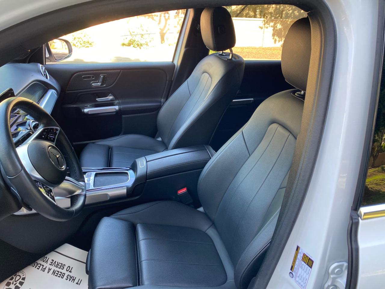 Mercedes-Benz GLB GLB 250 4MATIC SUV 2025