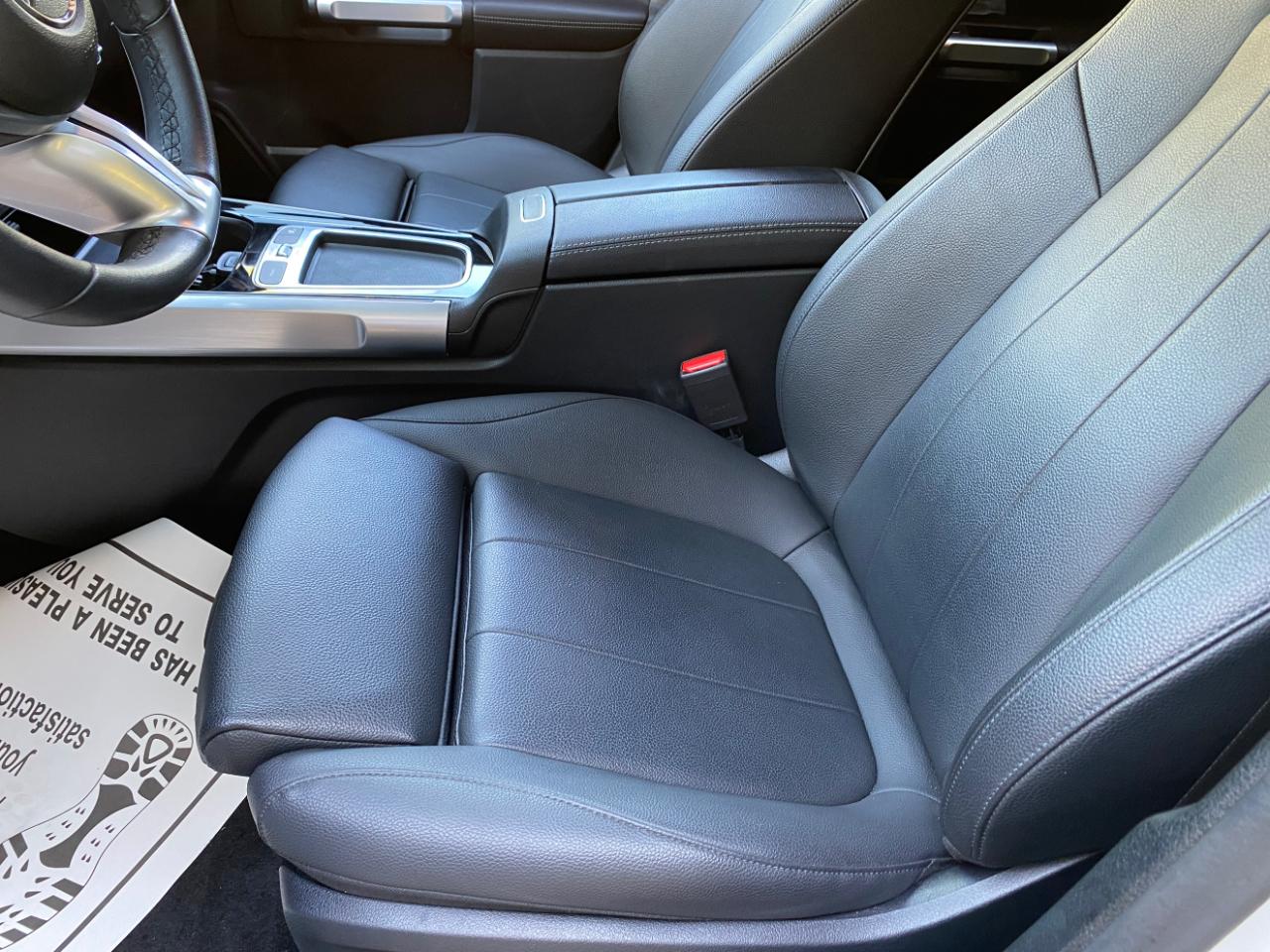 Mercedes-Benz GLB GLB 250 4MATIC SUV 2025