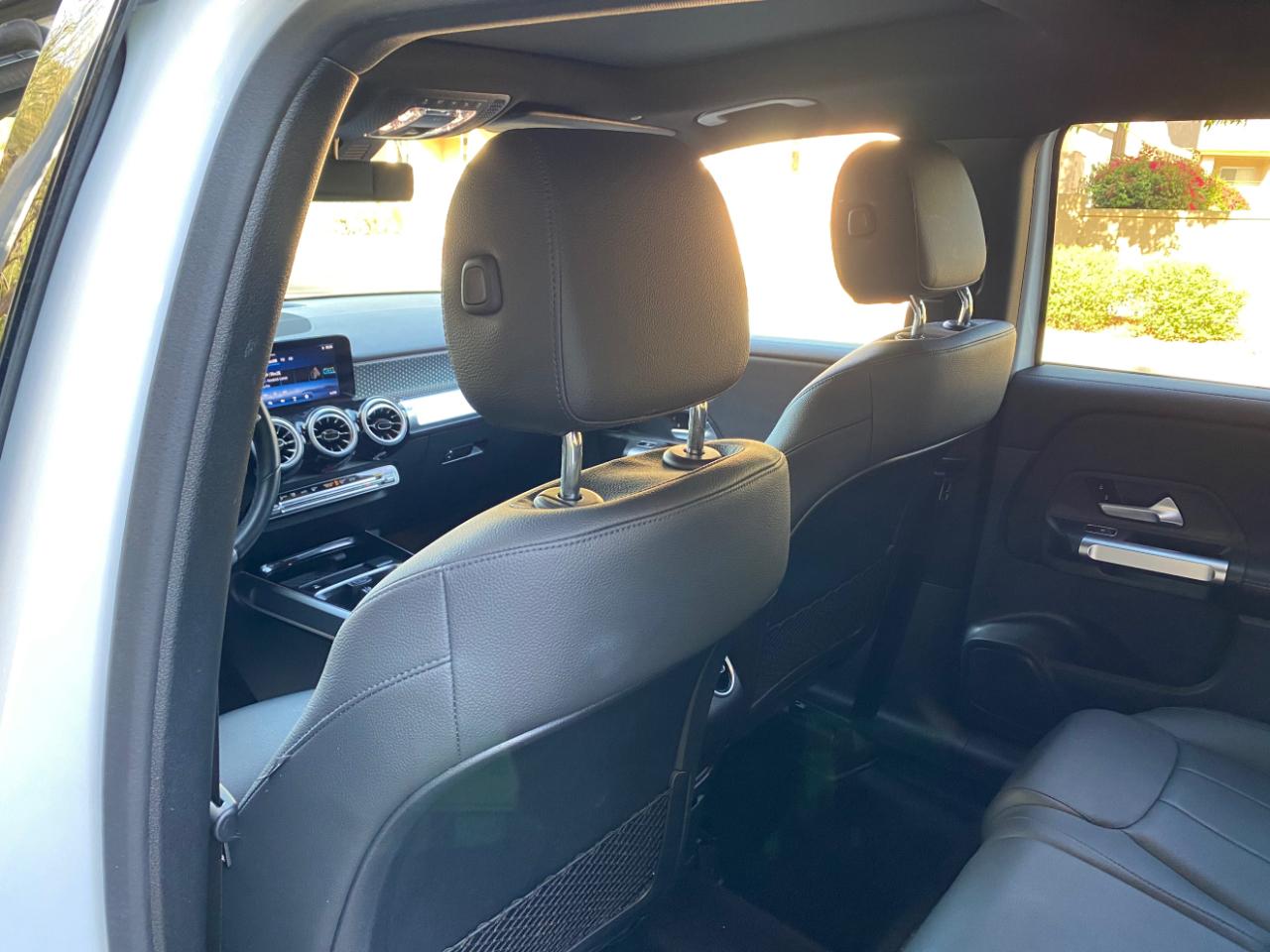 Mercedes-Benz GLB GLB 250 4MATIC SUV 2025