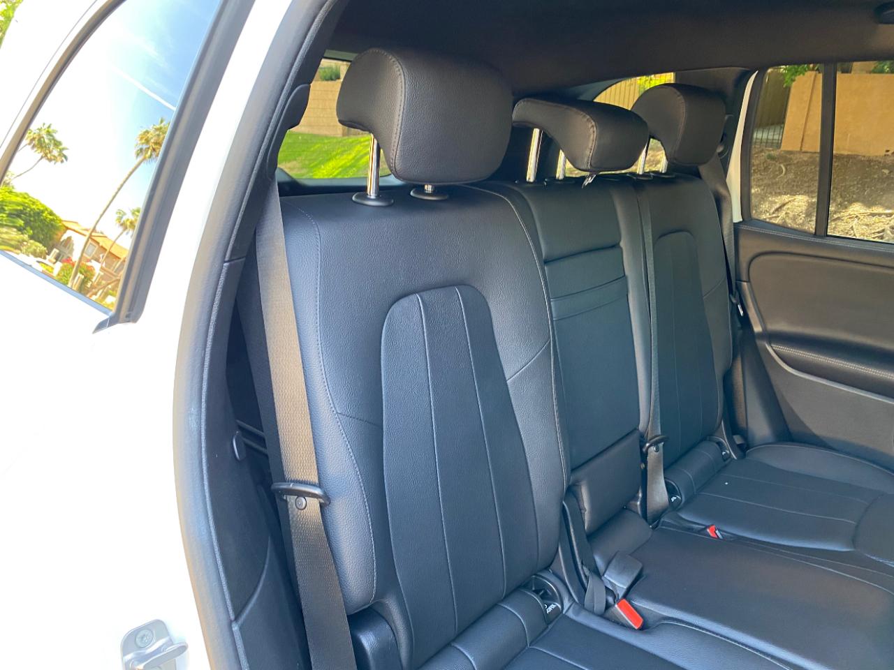 Mercedes-Benz GLB GLB 250 4MATIC SUV 2025