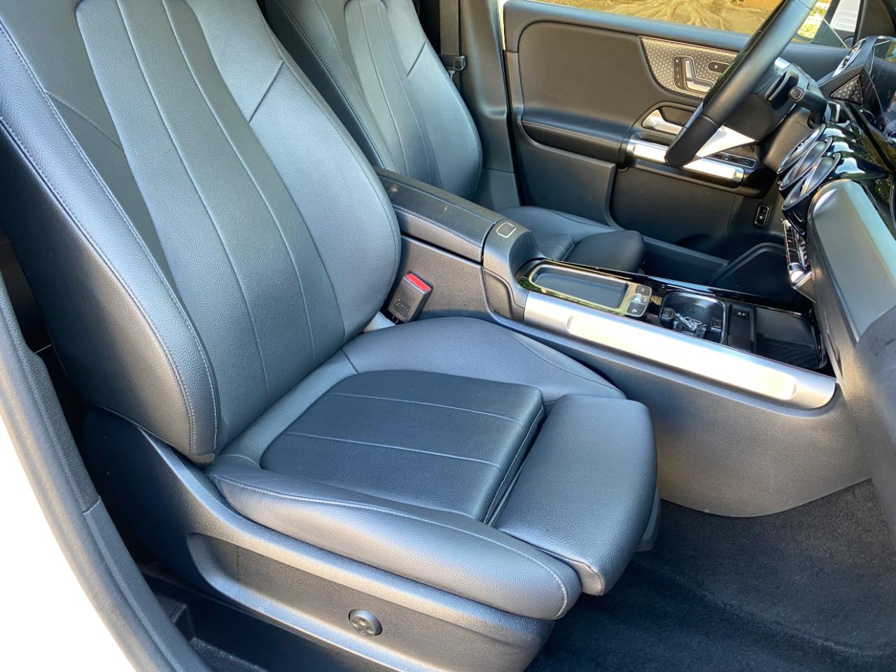 Mercedes-Benz GLB GLB 250 4MATIC SUV 2025