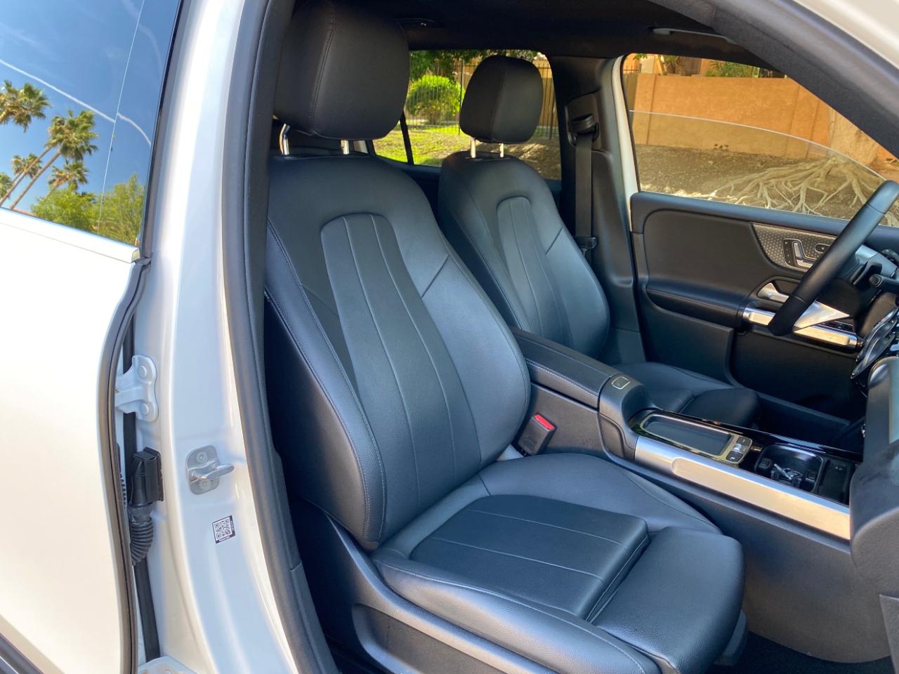 Mercedes-Benz GLB GLB 250 4MATIC SUV 2025