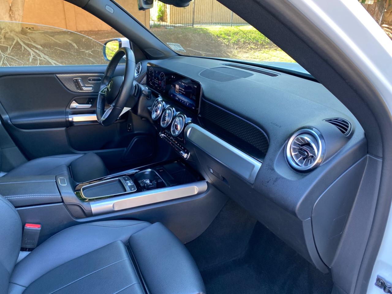 Mercedes-Benz GLB GLB 250 4MATIC SUV 2025